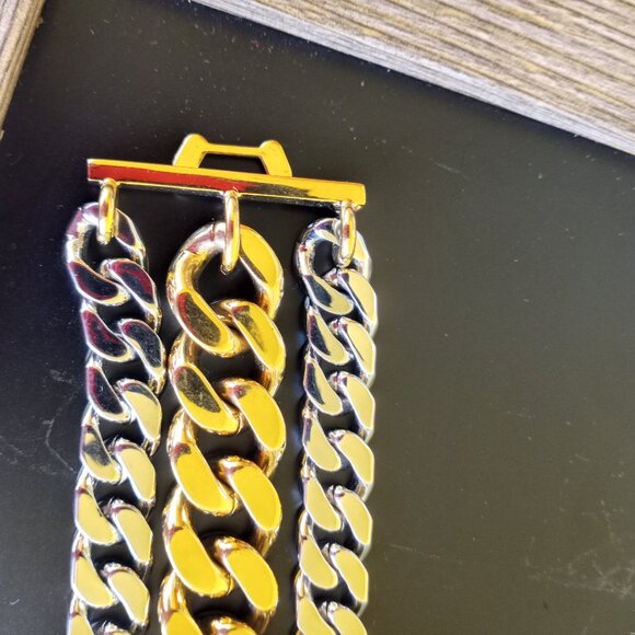 Exquisite Coach multistrand bracelet - Picture 5 of 15